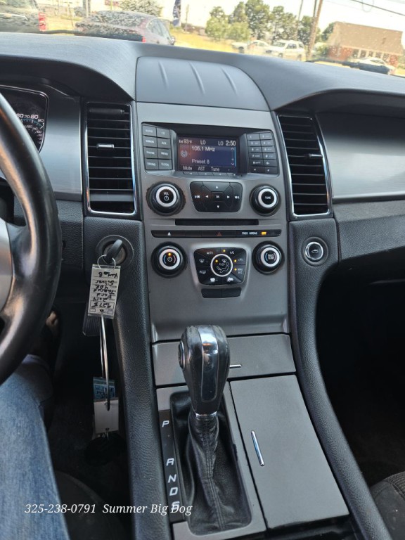 2014 Ford Taurus Image 11