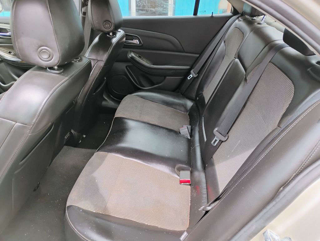 2015 Chevrolet Malibu Image 21