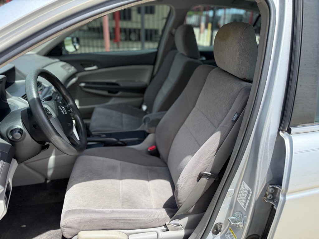 2009 Honda Accord Image 8