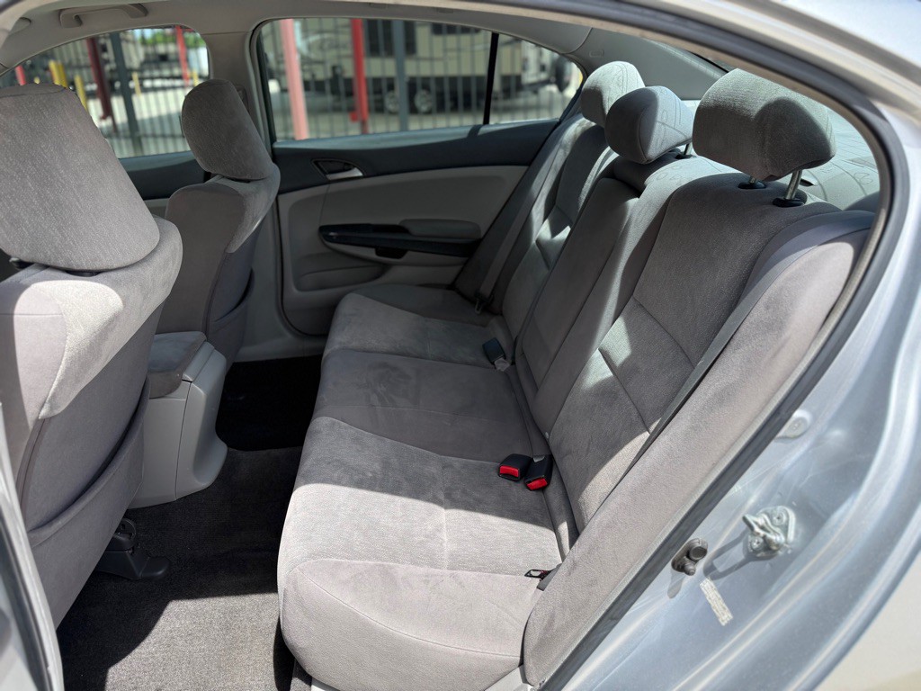 2009 Honda Accord Image 9