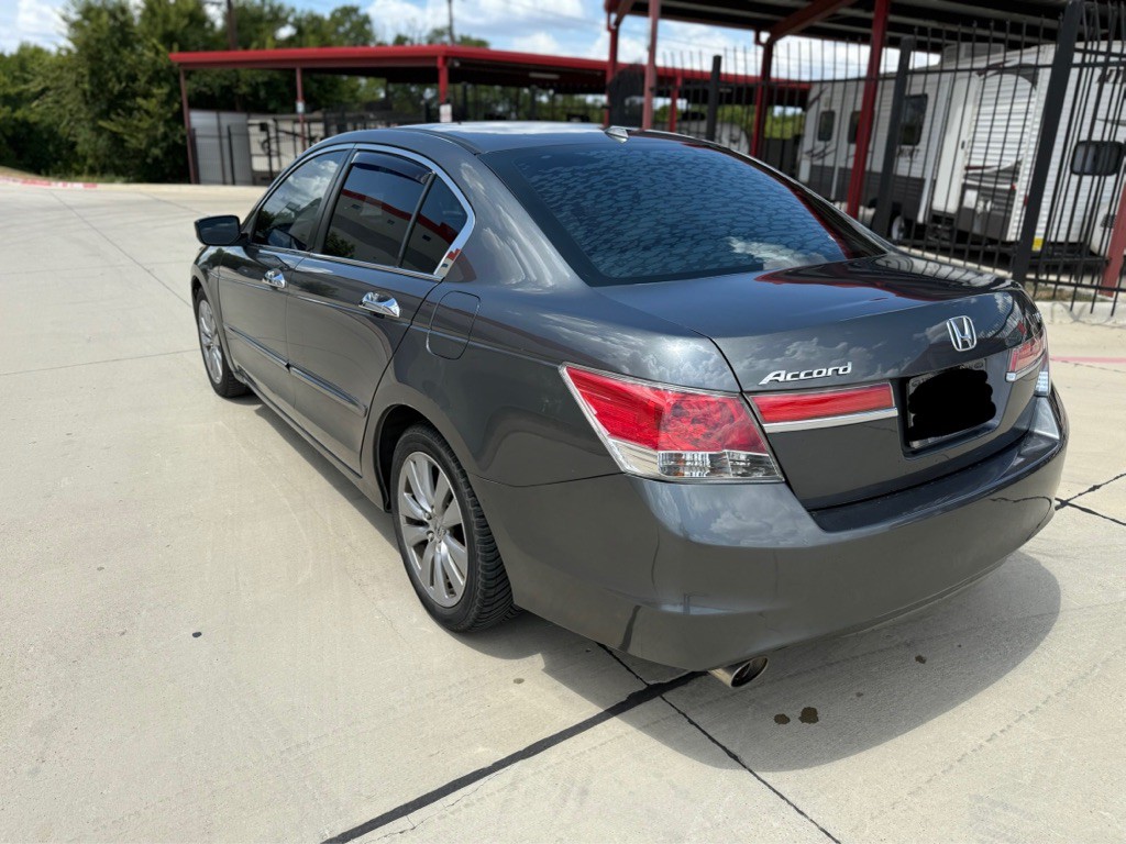 2011 Honda Accord Image 3