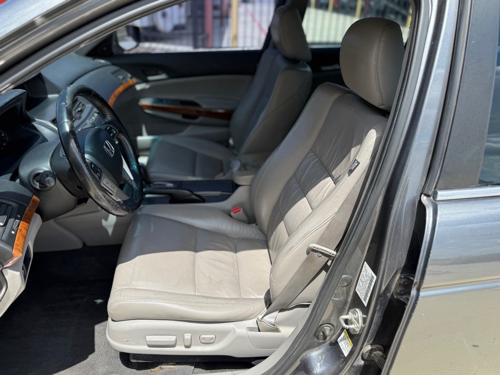 2011 Honda Accord Image 8