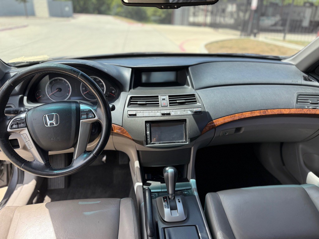 2011 Honda Accord Image 10