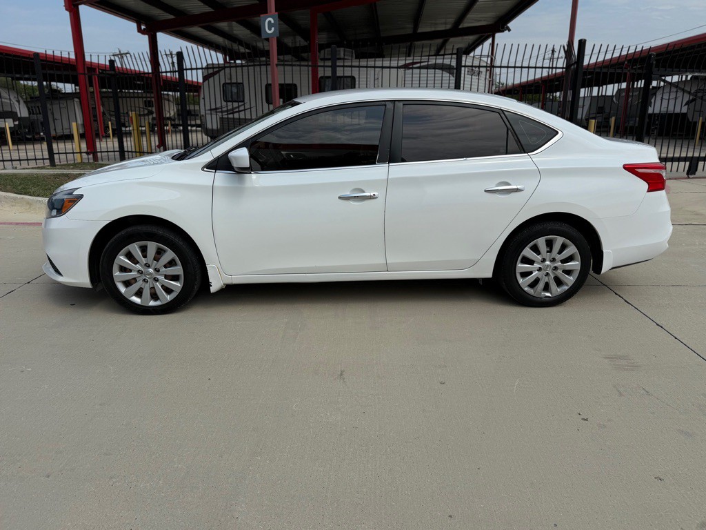 2017 Nissan Sentra Image 2