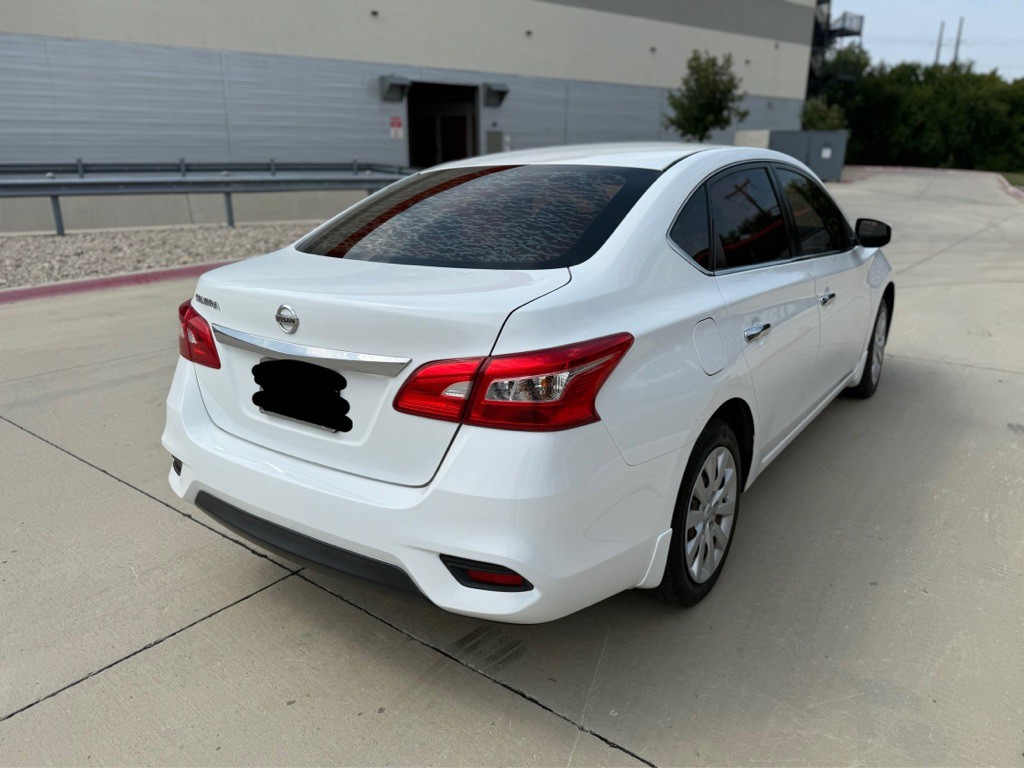 2017 Nissan Sentra Image 4