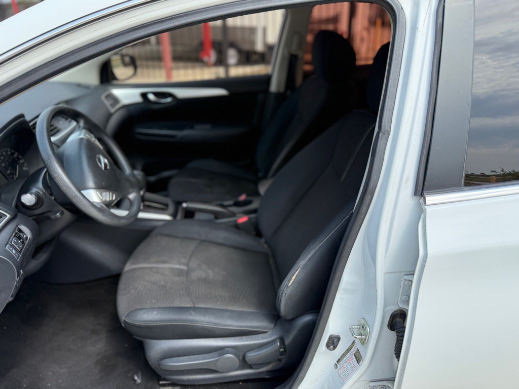 2017 Nissan Sentra Image 8