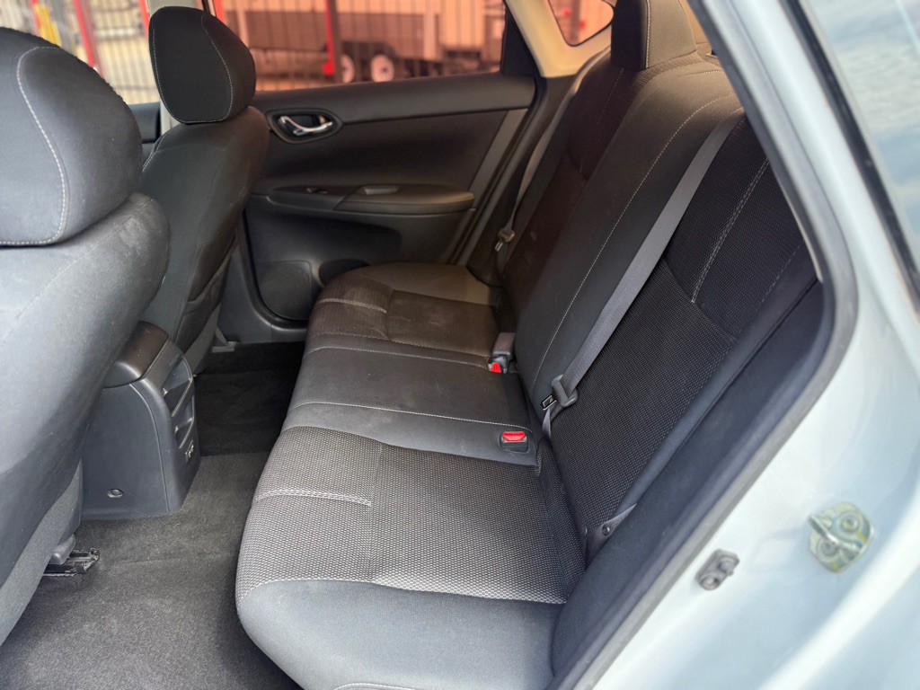 2017 Nissan Sentra Image 9
