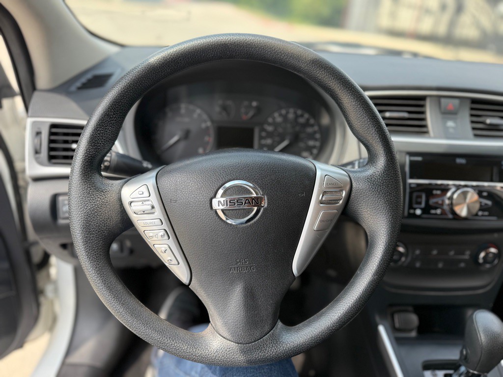 2017 Nissan Sentra Image 17