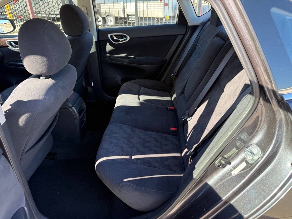 2013 Nissan Sentra Image 9