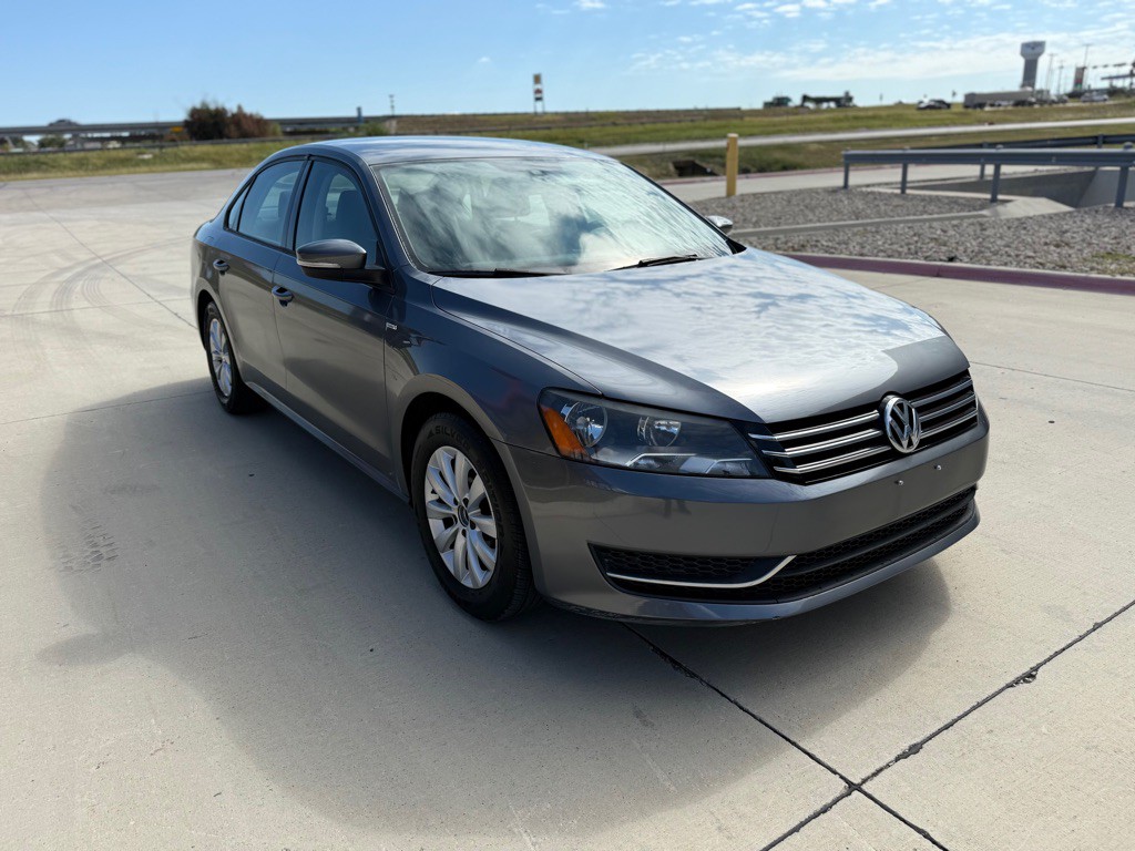 2015 Volkswagen Passat Image 6