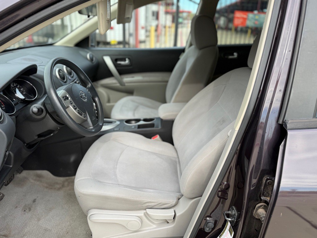 2015 Nissan Rogue Image 8