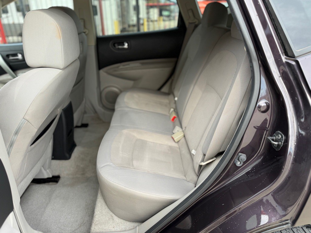 2015 Nissan Rogue Image 9