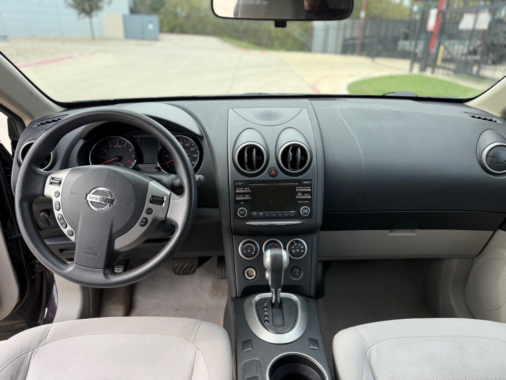 2015 Nissan Rogue Image 10