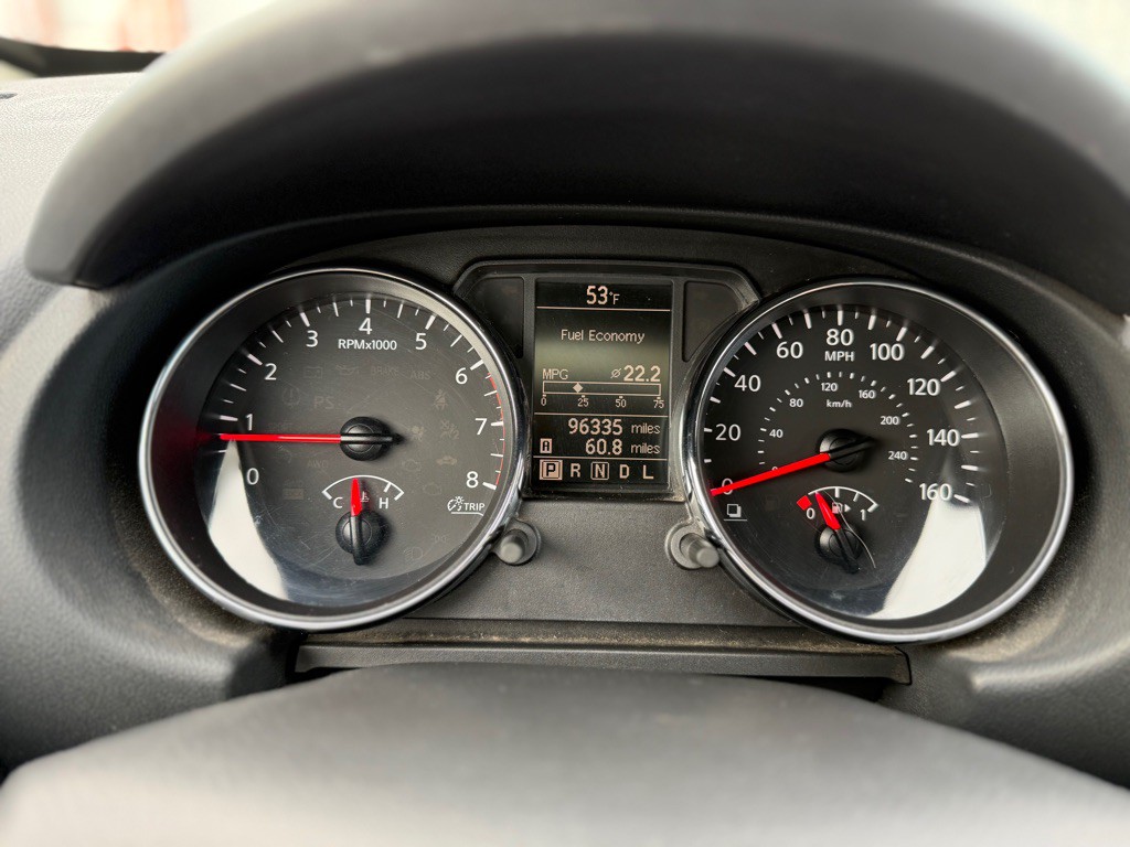 2015 Nissan Rogue Image 17