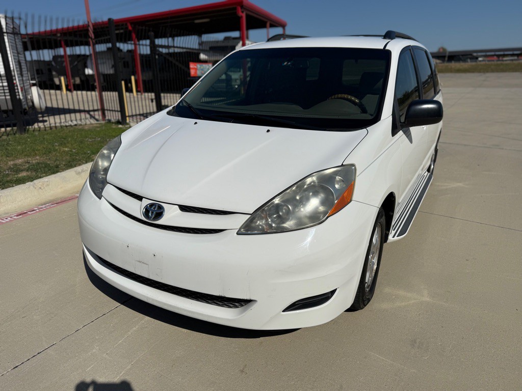 2006 Toyota Sienna Image 1