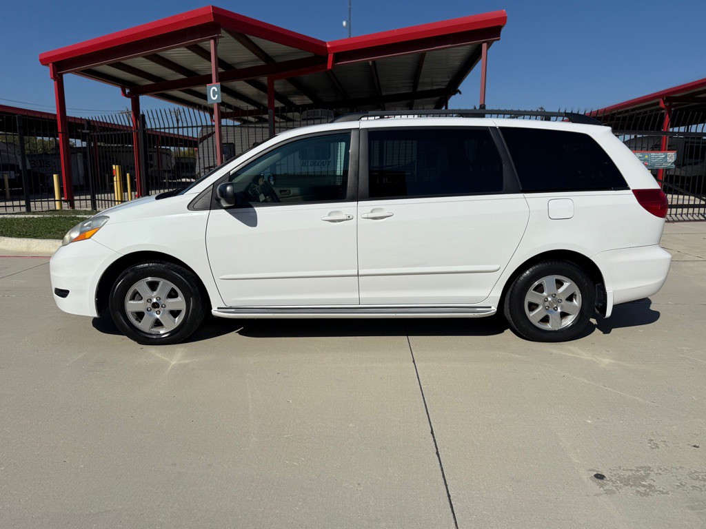 2006 Toyota Sienna Image 2