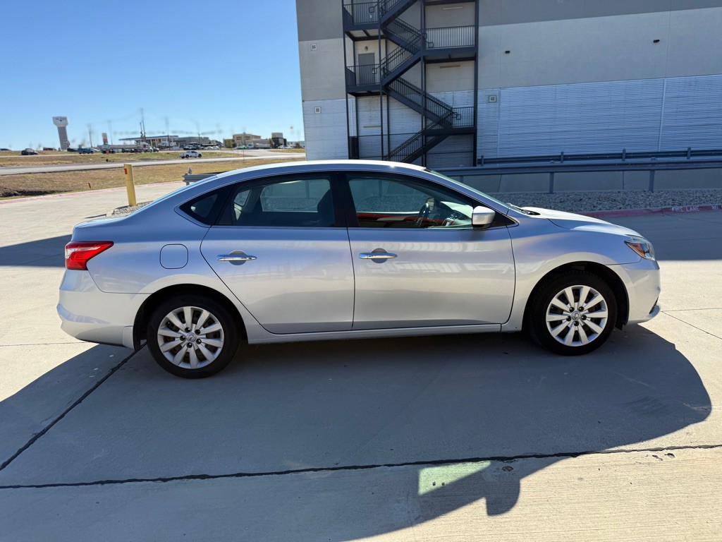 2016 Nissan Sentra Image 5