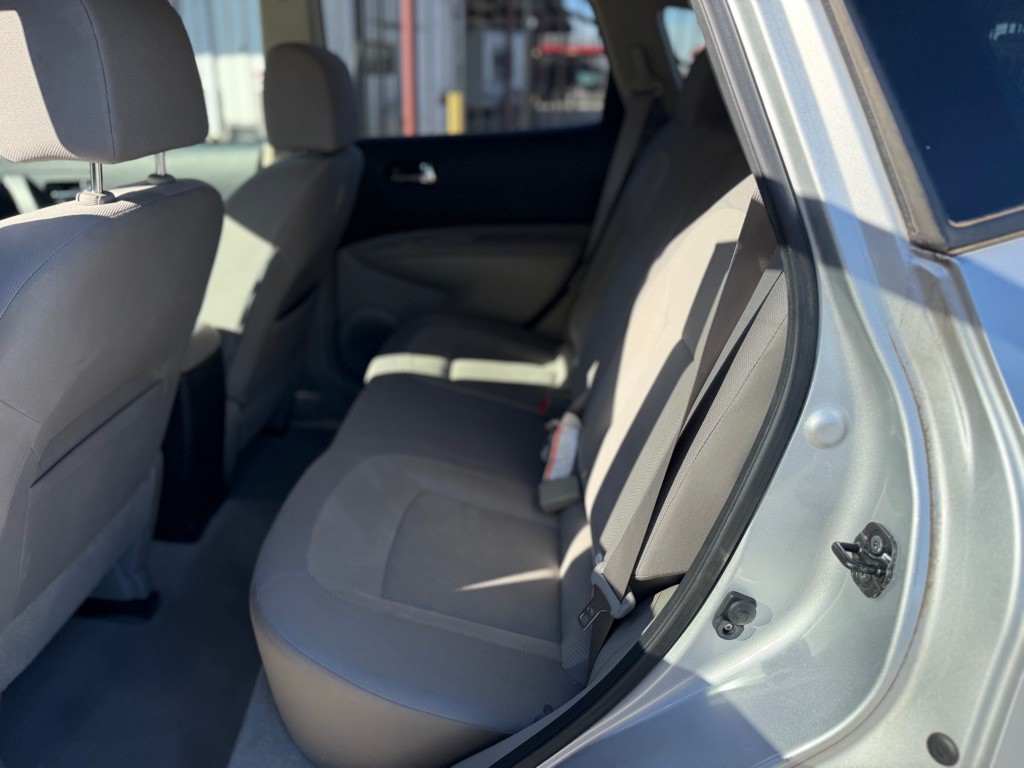 2013 Nissan Rogue Image 9