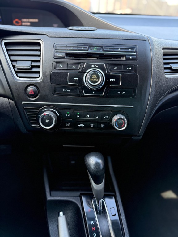 2015 Honda Civic Image 13
