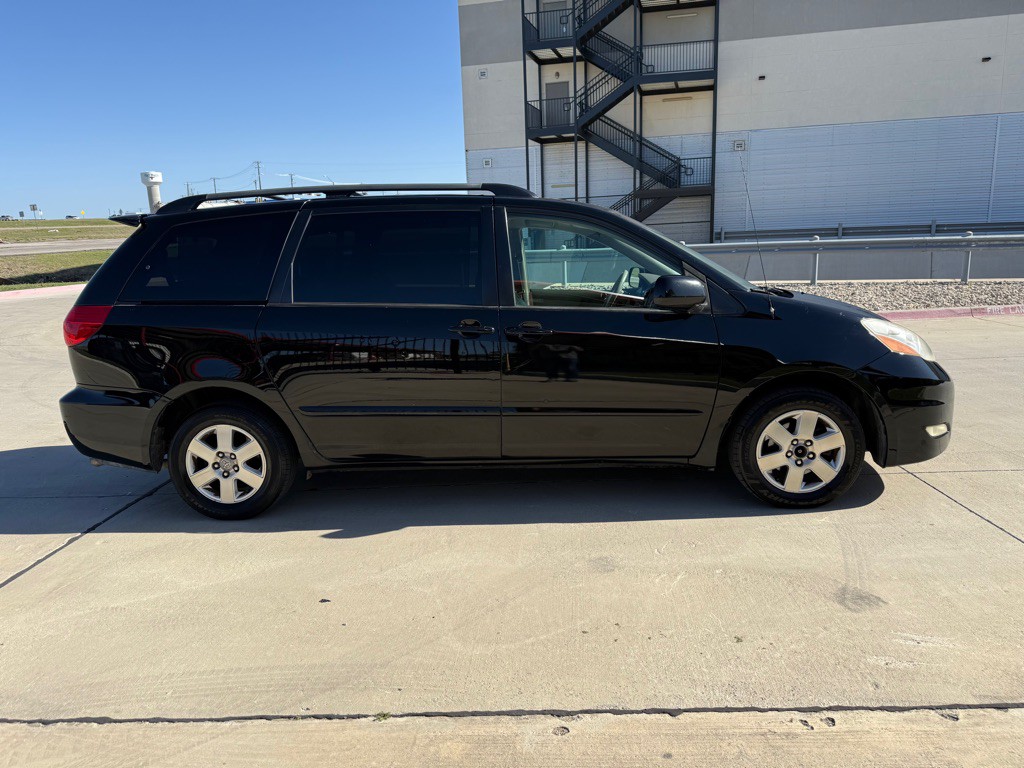 2008 Toyota Sienna Image 5