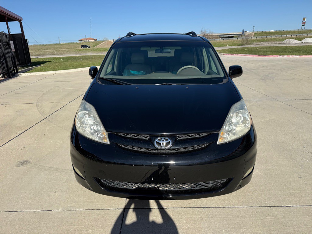 2008 Toyota Sienna Image 7