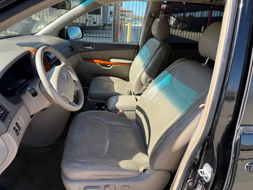 2008 Toyota Sienna Image 8