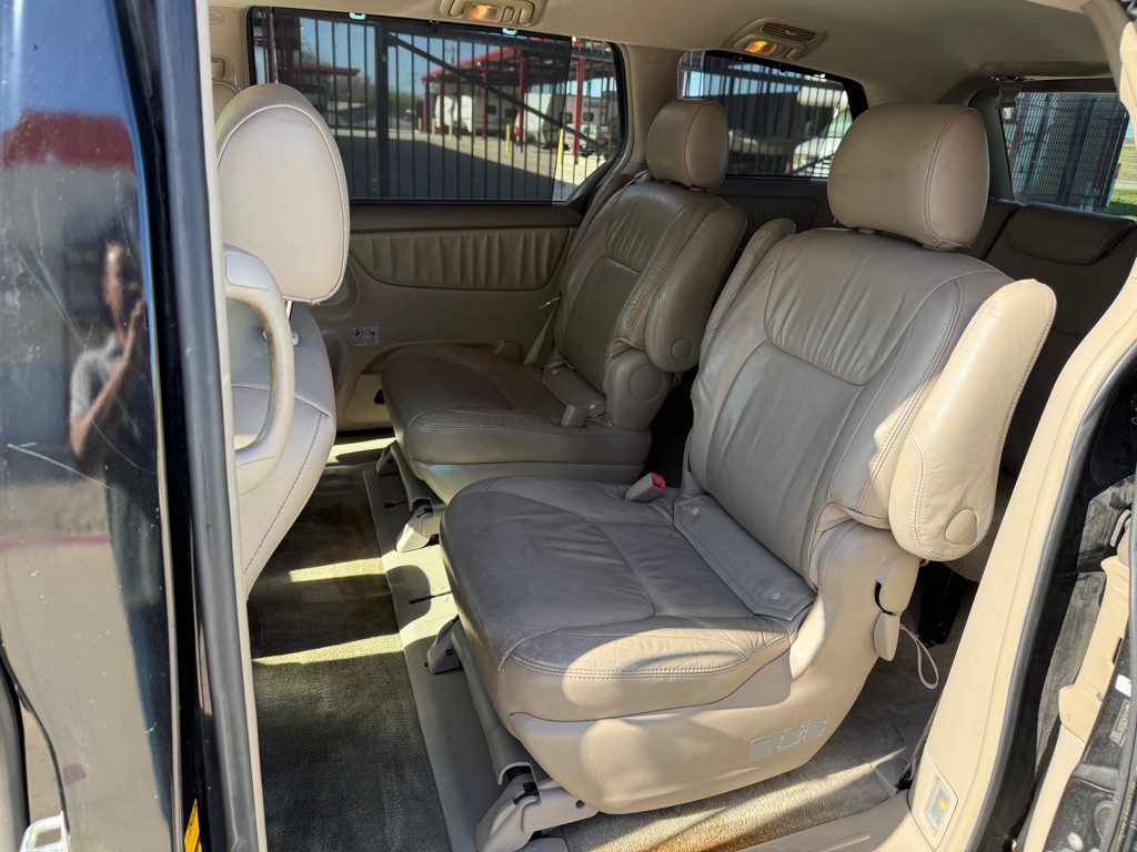 2008 Toyota Sienna Image 9