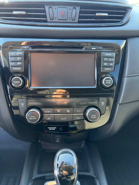 2017 Nissan Rogue Image 17