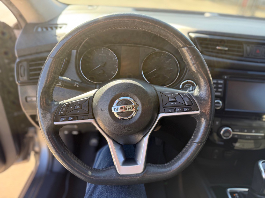 2017 Nissan Rogue Image 19