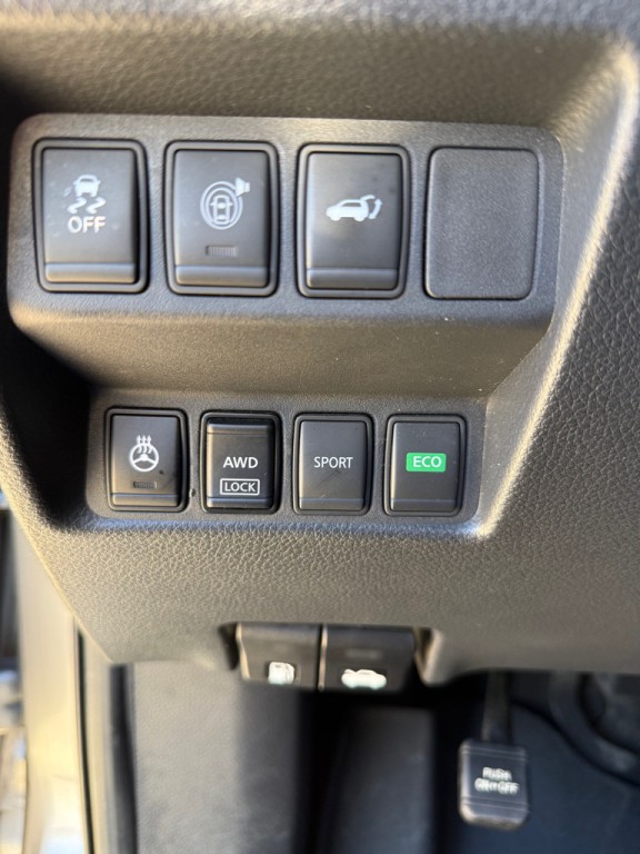 2017 Nissan Rogue Image 21