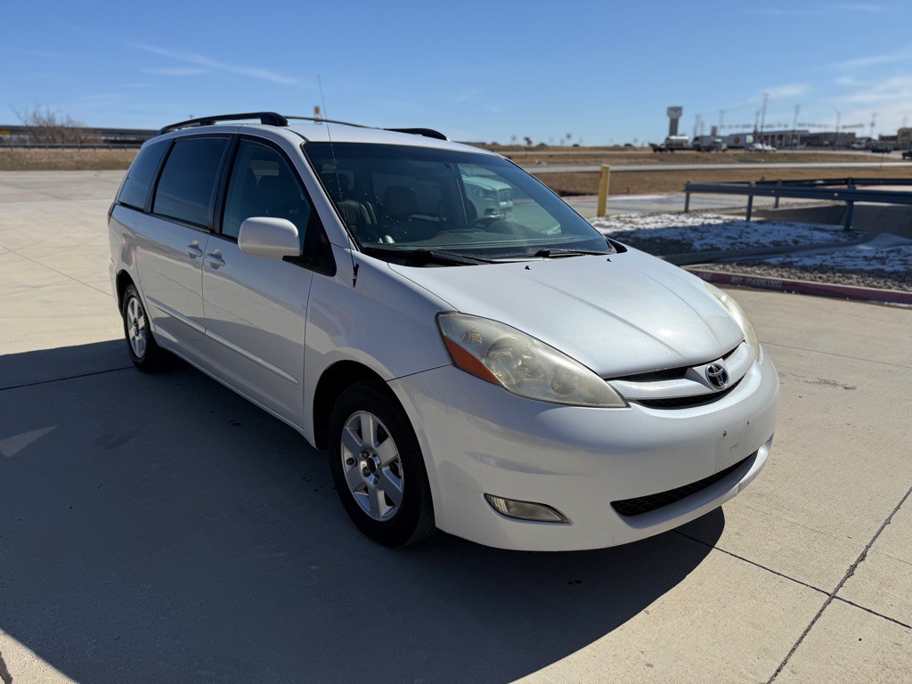 2008 Toyota Sienna Image 6
