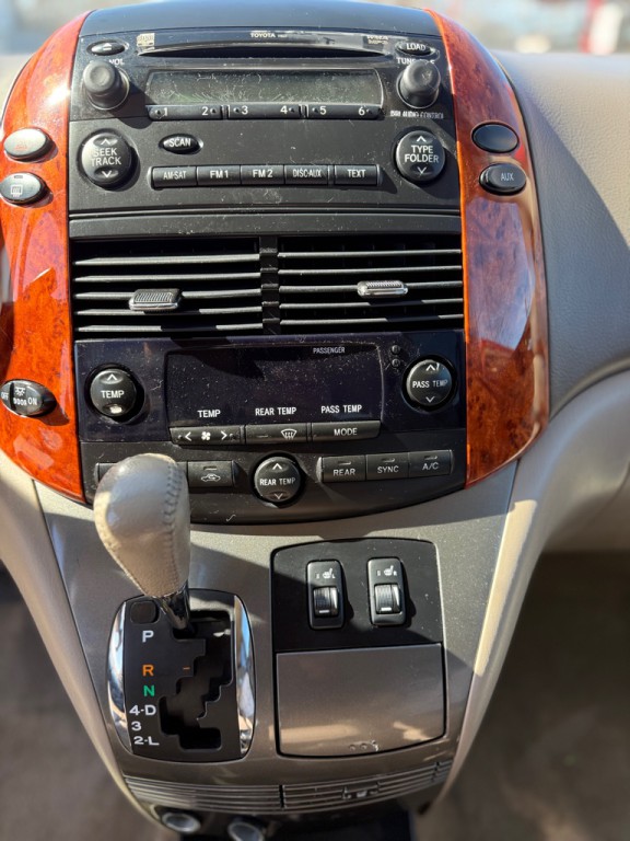 2008 Toyota Sienna Image 21