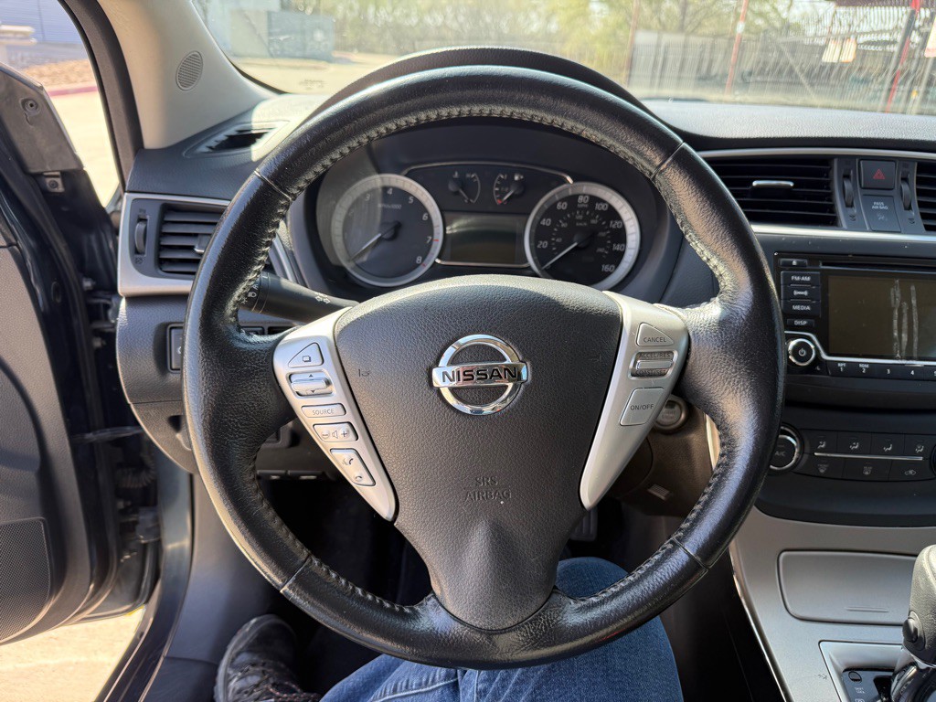 2015 Nissan Sentra Image 16