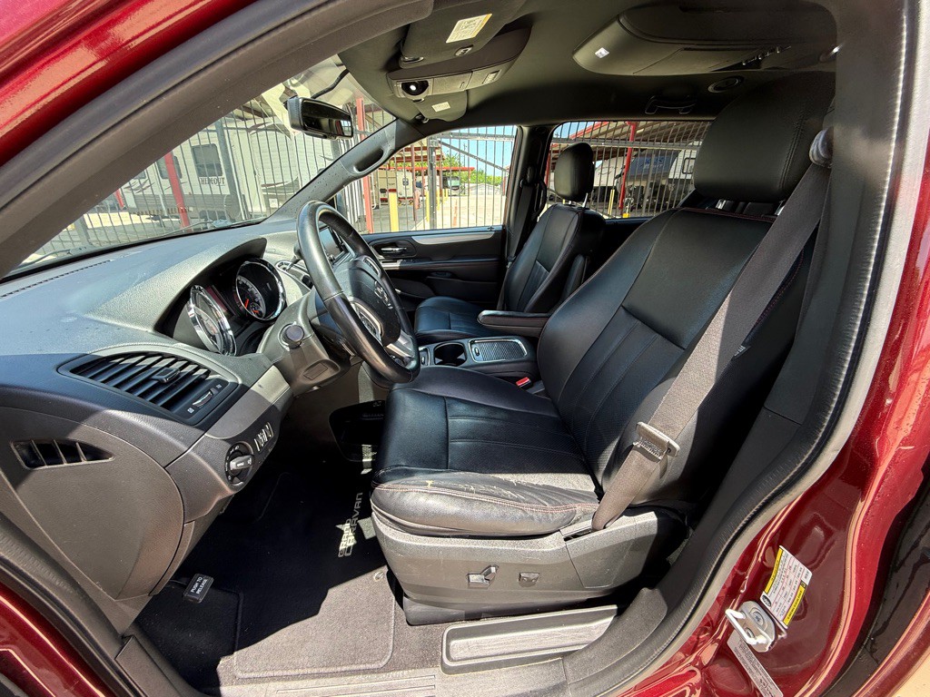 2017 Dodge Grand Caravan Image 8