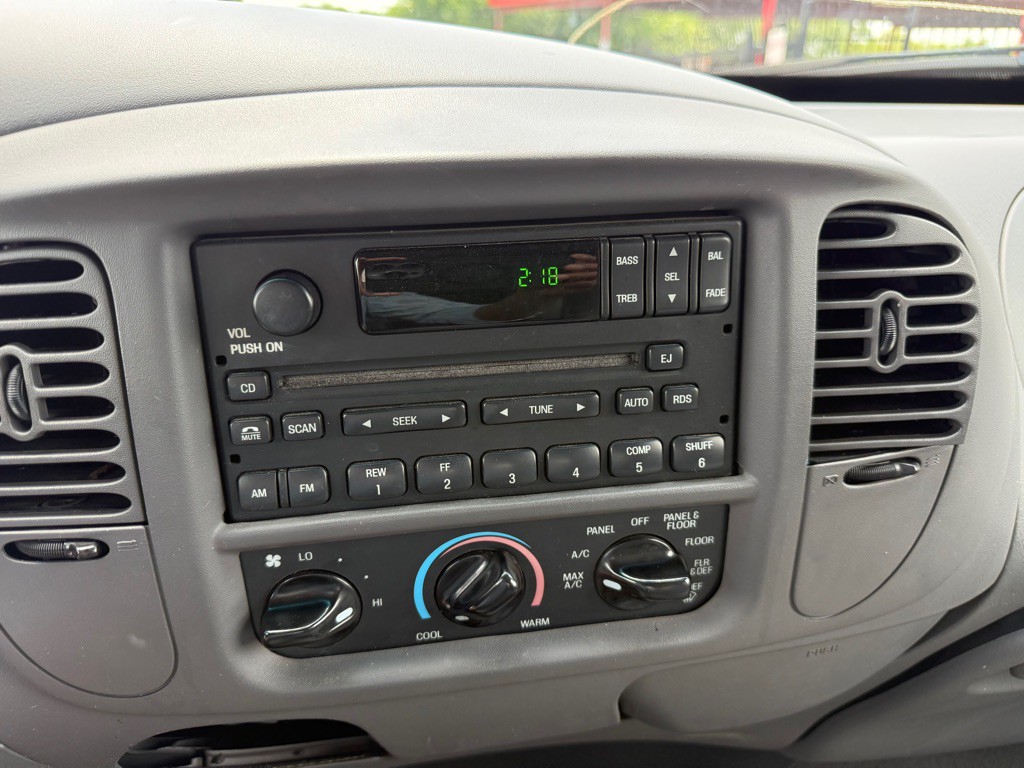2001 Ford F-150 Image 14