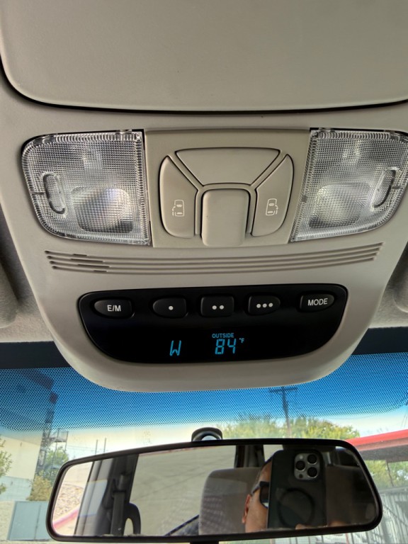 2010 Toyota Sienna Image 19