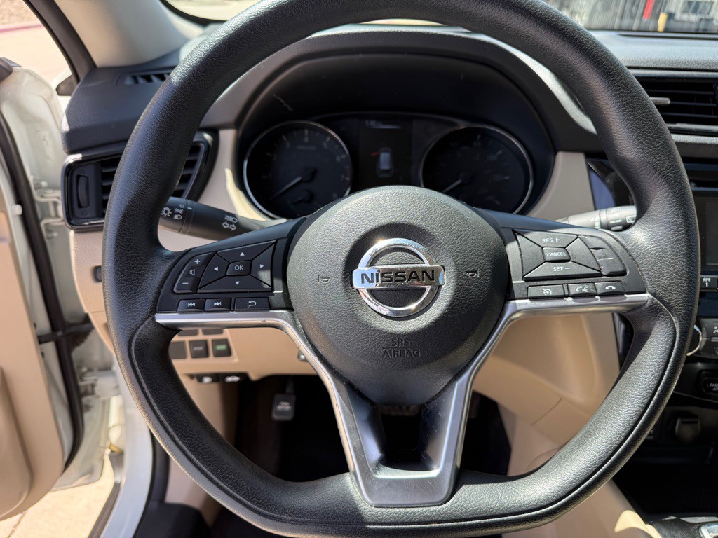 2017 Nissan Rogue Image 14