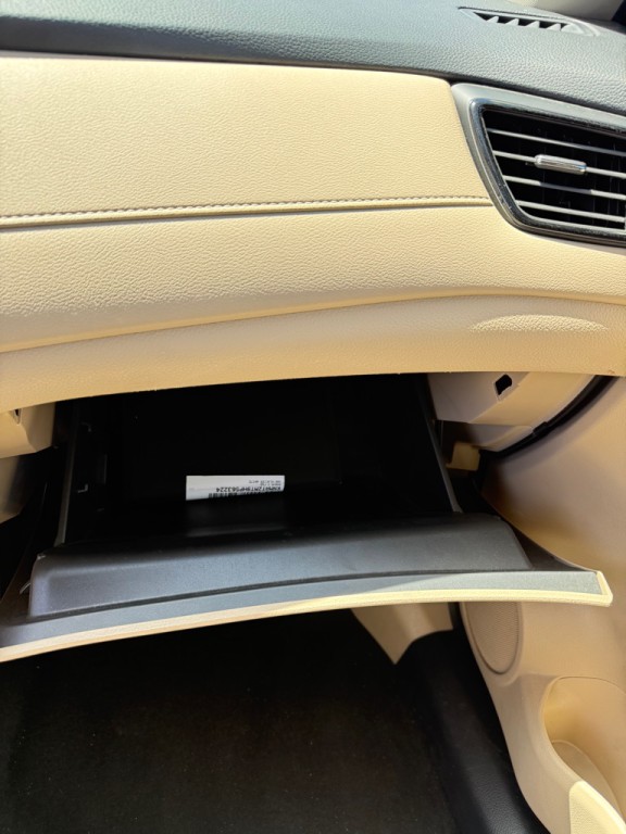 2017 Nissan Rogue Image 16
