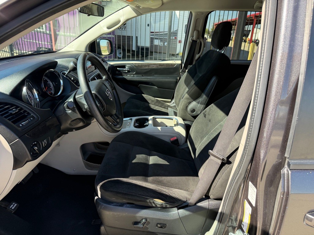 2016 Dodge Grand Caravan Image 8