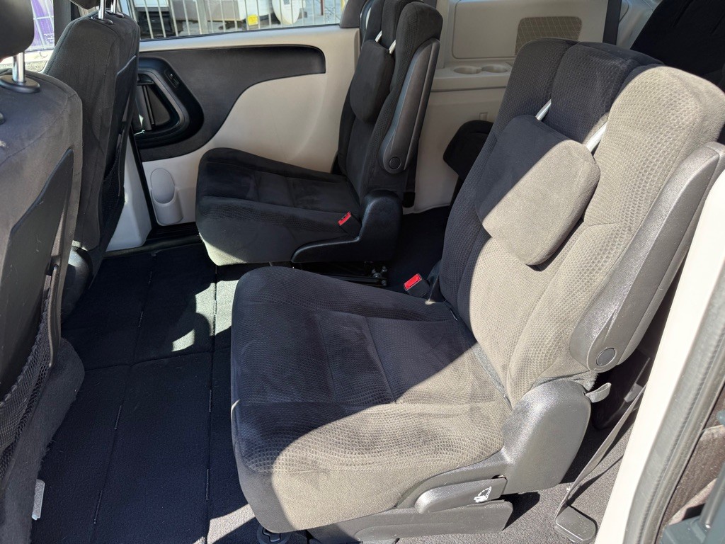 2016 Dodge Grand Caravan Image 9