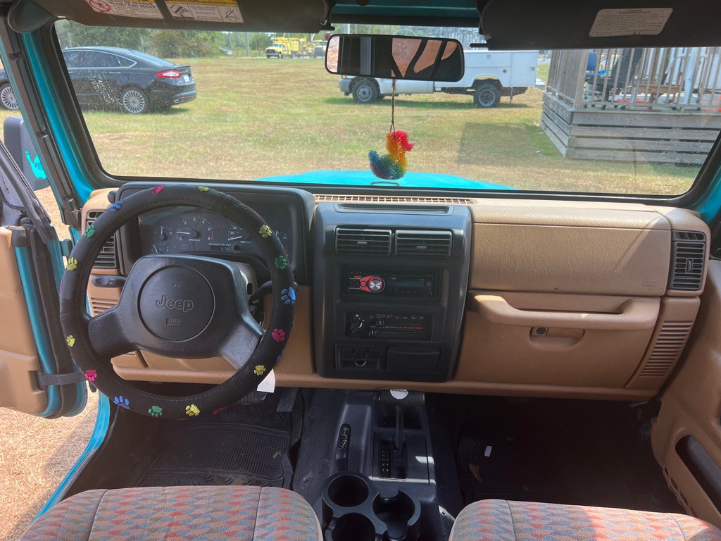 1997 Jeep Wrangler Image 8