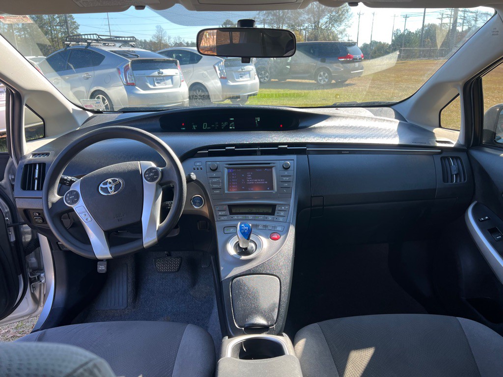 2012 Toyota Prius Image 9