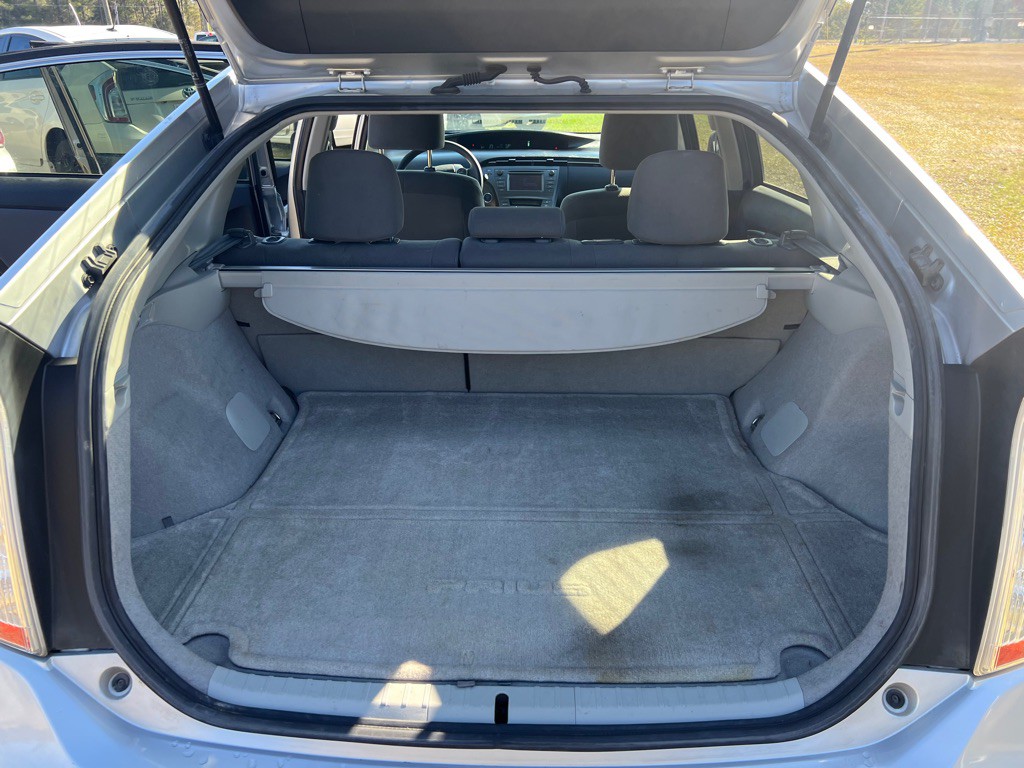 2012 Toyota Prius Image 12