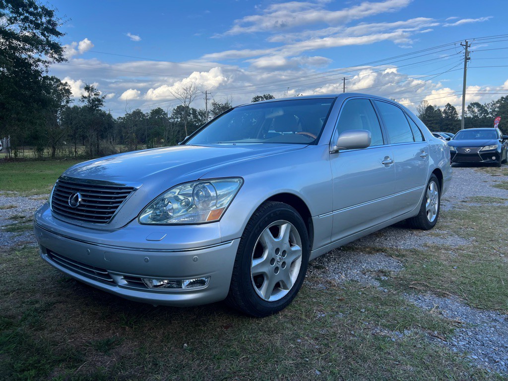 2004 Lexus LS Image 1