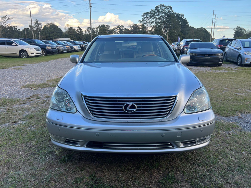 2004 Lexus LS Image 2