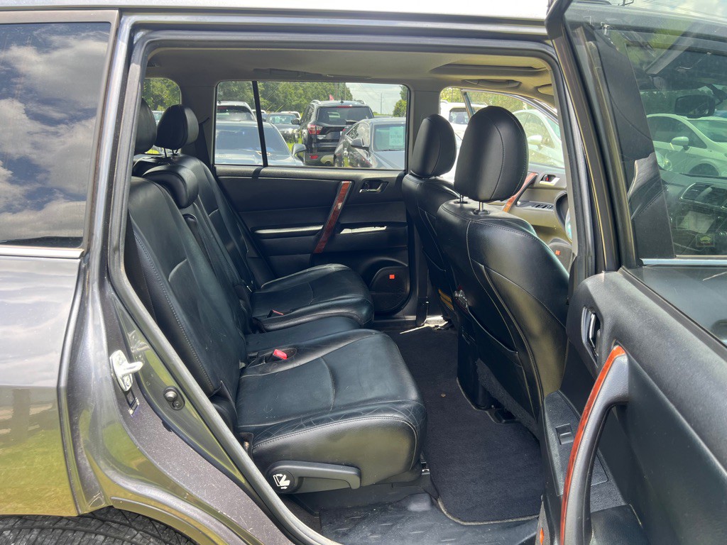 2013 Toyota Highlander Image 15