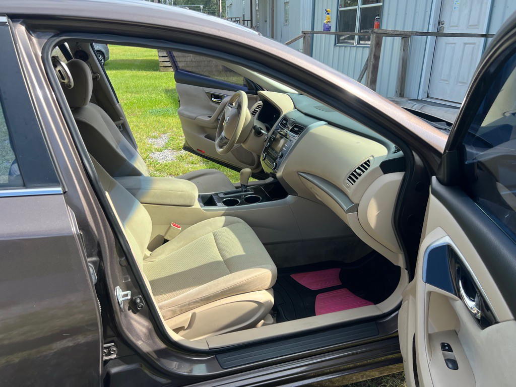 2014 Nissan Altima Image 15