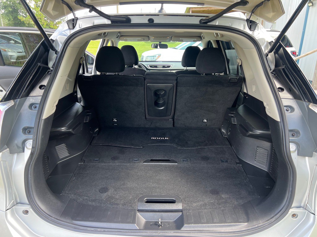 2016 Nissan Rogue Image 13