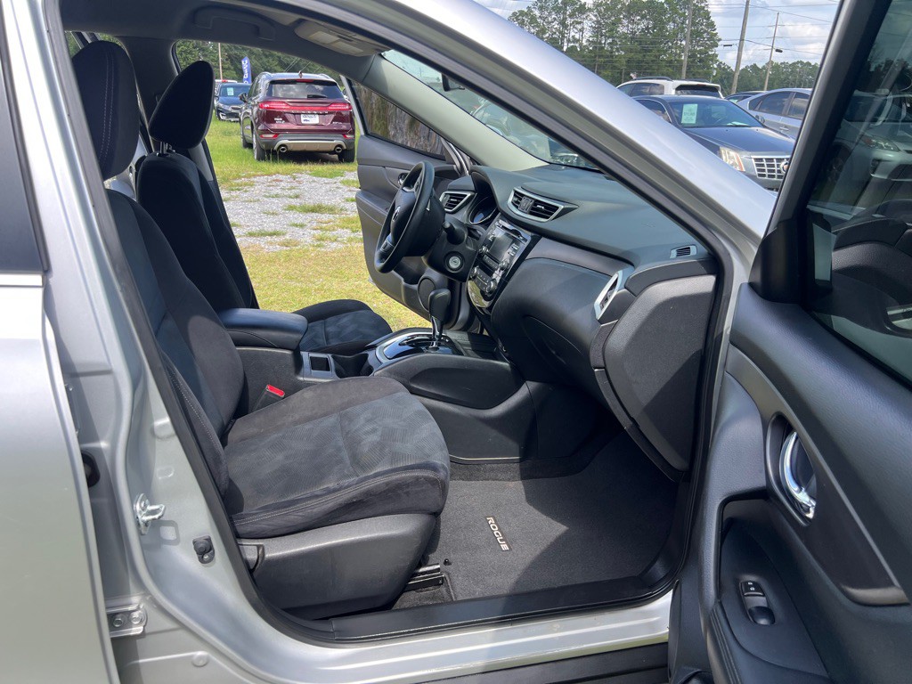 2016 Nissan Rogue Image 15