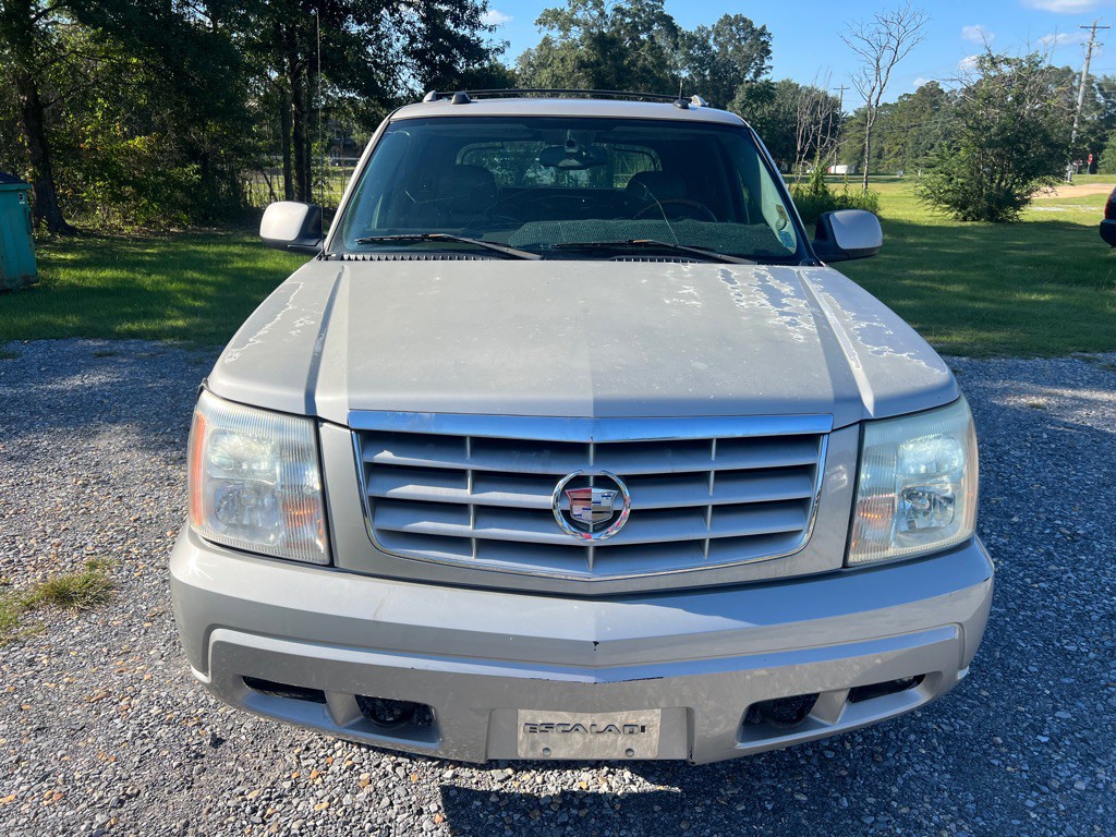 2004 Cadillac Escalade Image 2